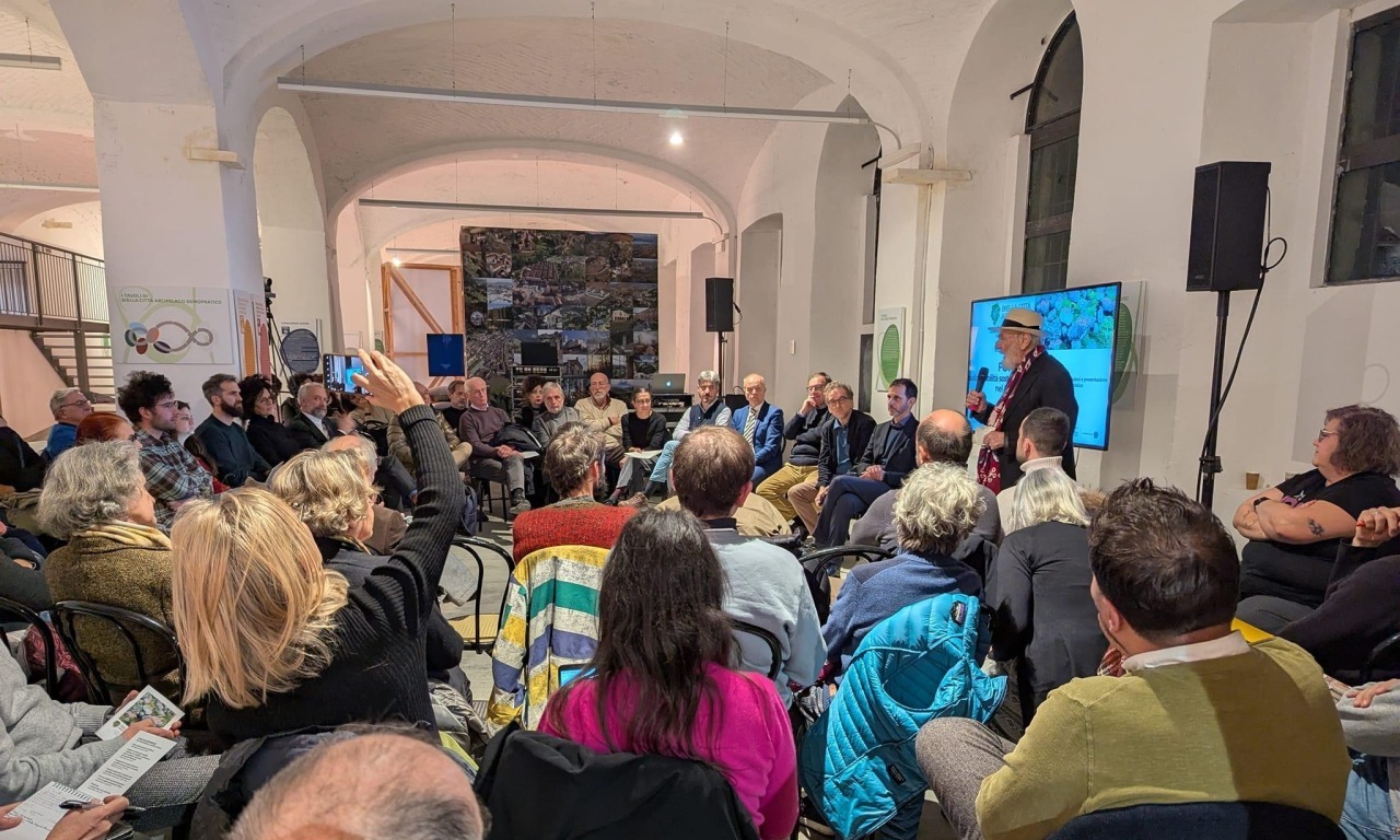 Biella Città Arcipelago Biella Città Arcipelago: st-azioni, tra mobilità e spazio pubblico